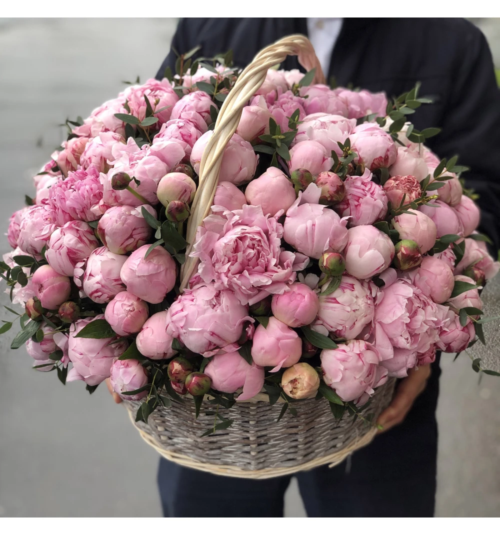 Букет из 101 пиона